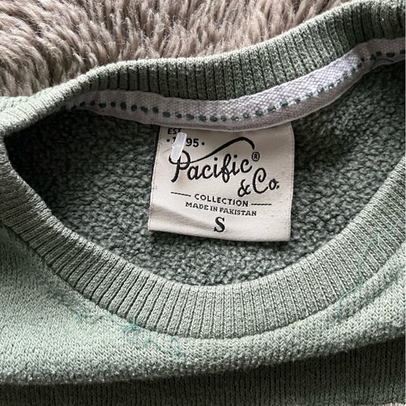 Grand Bend Crewneck Sweater - Picture 4 of 5